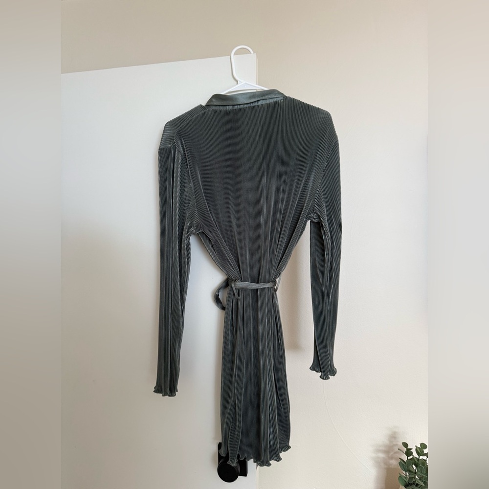 Mable Mini Pleated Long Sleeve Dress - Picture 2 of 3